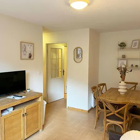1800: 2p, 6 Pers, Piscine, Animaux Admis - Fr-1-322-490 Apartman