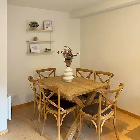 1800: 2p, 6 Pers, Piscine, Animaux Admis - Fr-1-322-490 Apartment *